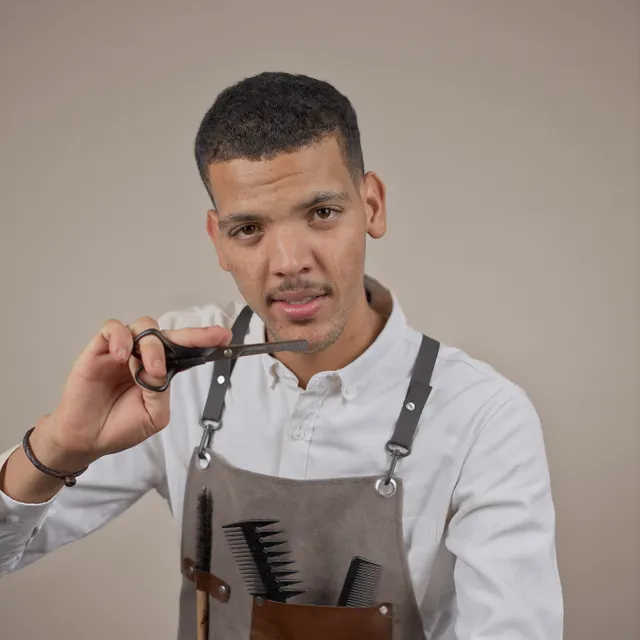 Moussa, coiffeur chez LaJoie Coiffure